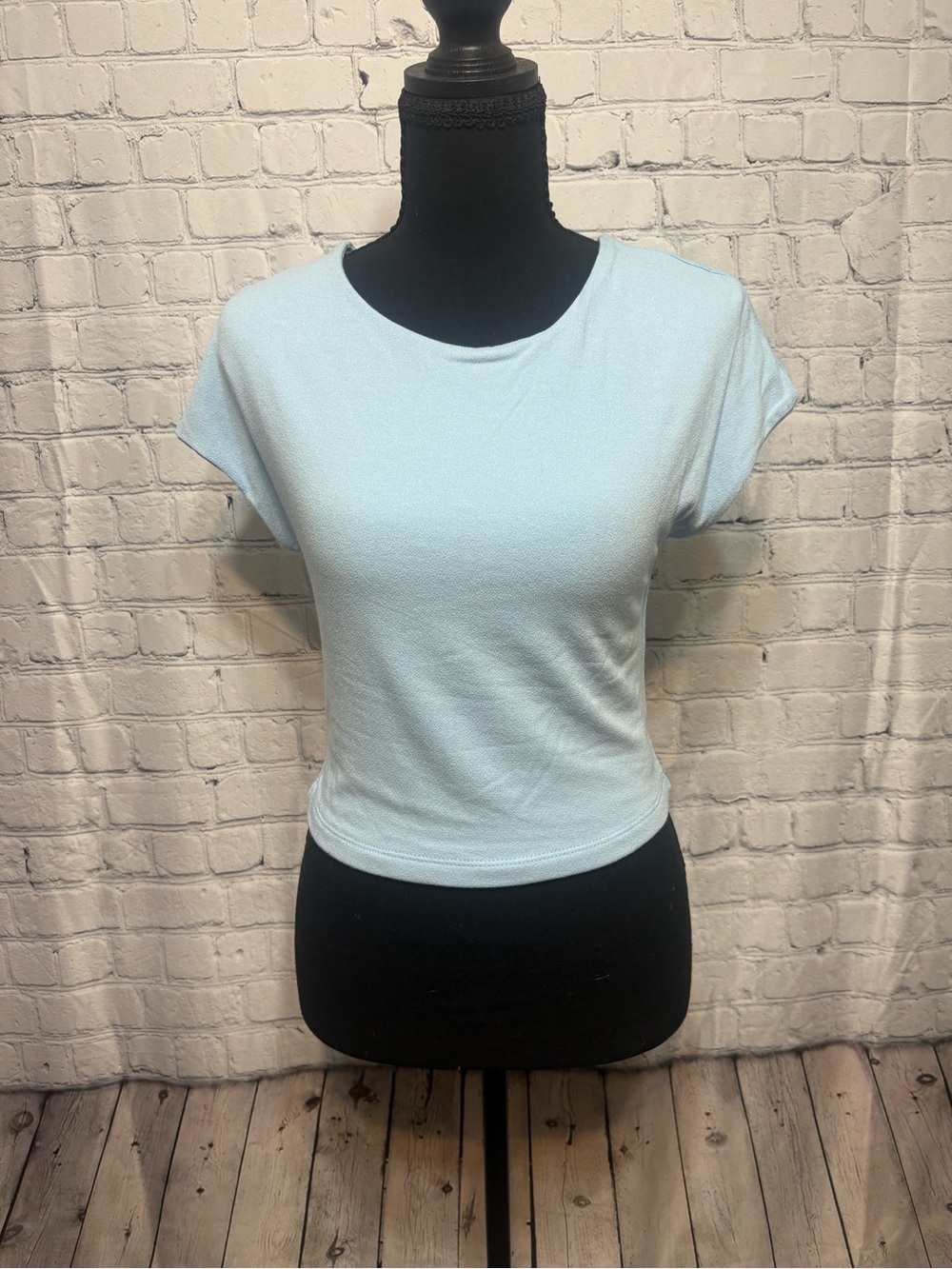 Light Blue Women's Cropped Crewneck Tee